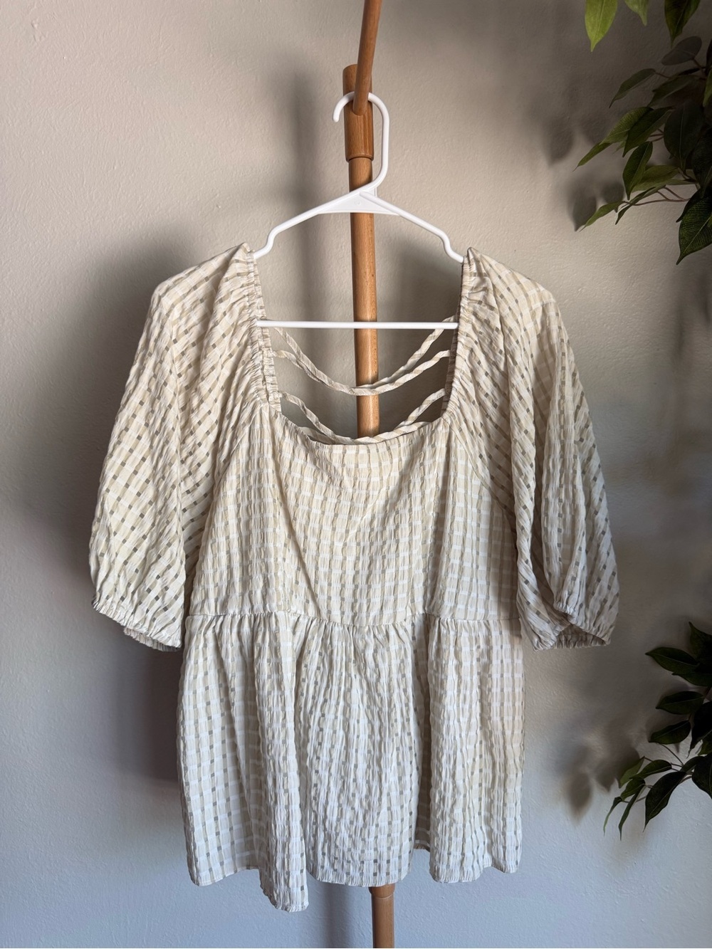 Cato Cream and Brown Puffed Sleeve Blouse Women’s Size Large